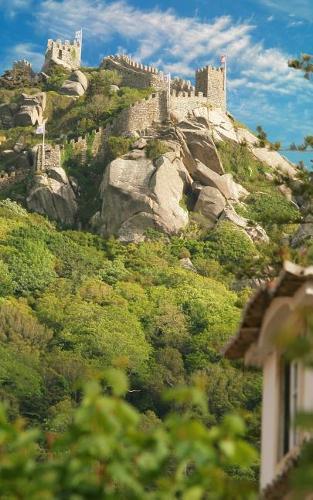 Notebook: Portugal Lisbon Europe European Portuguese 5 x 8 150 Ruled Pages