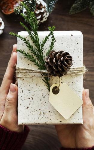 Notebook: Present List Christmas Xmas Decorations Tree Santa Claus Nativity 5 x 8 150 Pages