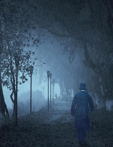 Notebook: Park Man Night Top Hat Victorian Times Rain Street Lamp fog 8.5  x 11  150 Ruled Pages