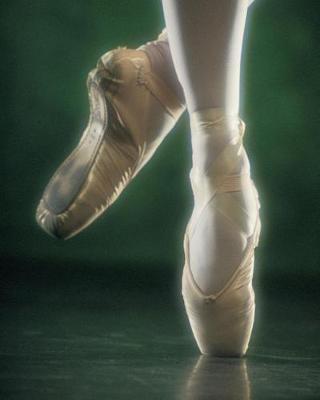 2020 Diary: Weekly Planner & Monthly Calendar - Desk Diary, Journal, Ballet Dancer, Ballerina, Ballet, Classical Dance, Ballet Shoes, Ballet - 8x10