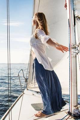 To a Distant Shore Blank Book: 150 page SketchBook ScrapBook Notebook