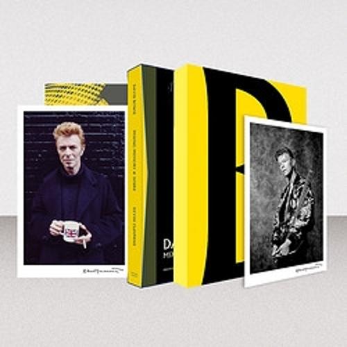 David Bowie Mixing Memory & Desire: Photographs by Kevin Cummins