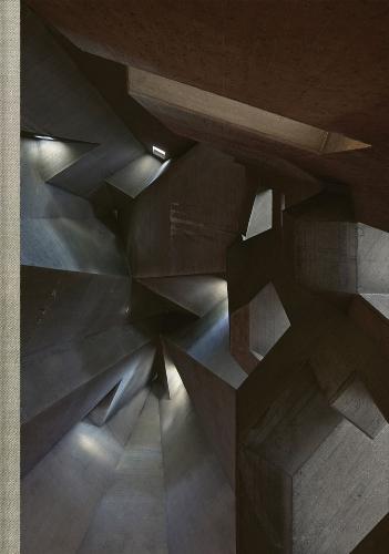 Steffen Kunkel: Search for the Indefinite: Gottfried Böhm and the Pilgrimage Church Mary, Queen of Peace