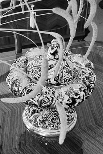 Greek Philosophy: A Discourse on Fear: From Myth to Logos A Korean-English bilingual debut Guided by the spirit of universal philosophical inquiry