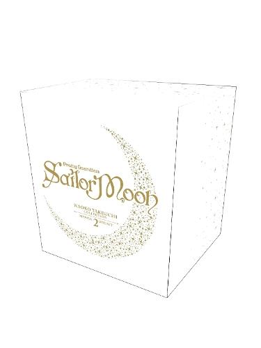 Sailor Moon Manga Box Set Vol. 7-10 (Naoko Takeuchi Collection): With 16 Art Cards, Codename Sailor V, and a Holographic Gift Box